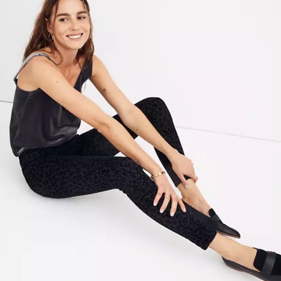 Madewell 9" Mid-Rise Skinny Jeans: Flocked Leopard Edition - Picture 2 of 9